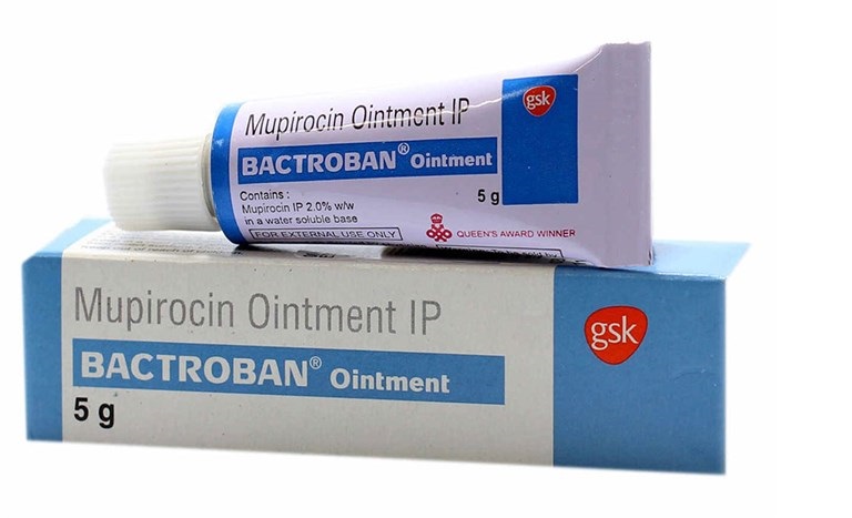 Trong thuốc Bactroban ointment chứa nhiều hoạt chất có khả năng làm lành những tổn thương do viêm da tiếp xúc gây nên