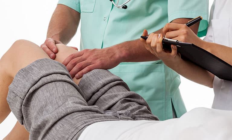 Bệnh nhân mắc các bệnh về suy thận có thể dẫn đến ngứa ống chân