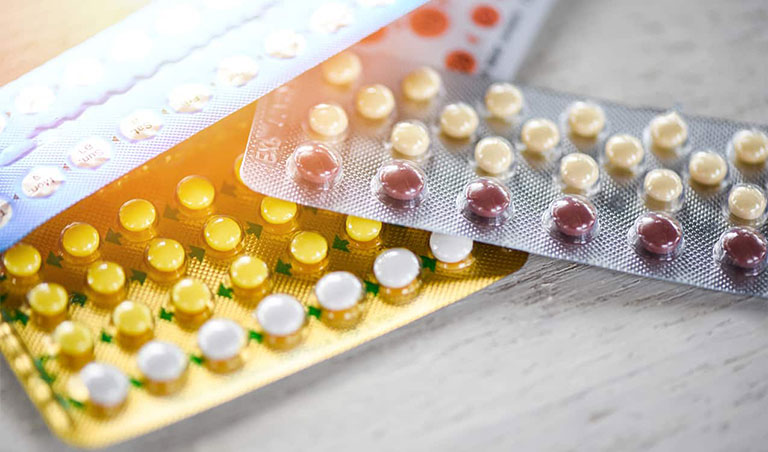 Một số trường hợp nữ giới sẽ được kê thuốc tránh thai trị mụn