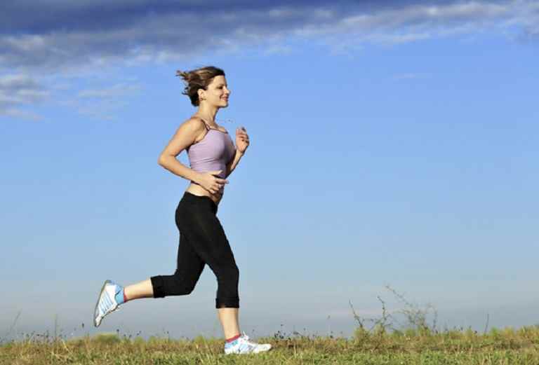 Thường xuyên vận động cơ thể sẽ giúp giảm thiểu nguy cơ hình thành các vết rạn
