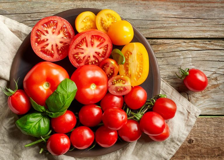 Cà chua là một trong những thực phẩm rất tốt hỗ trợ việc bị tàn nhang