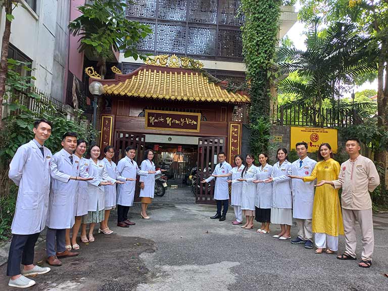 Trung tâm Da liễu Đông y Việt Nam là đơn vị trực thuộc Nhất Nam Y Viện